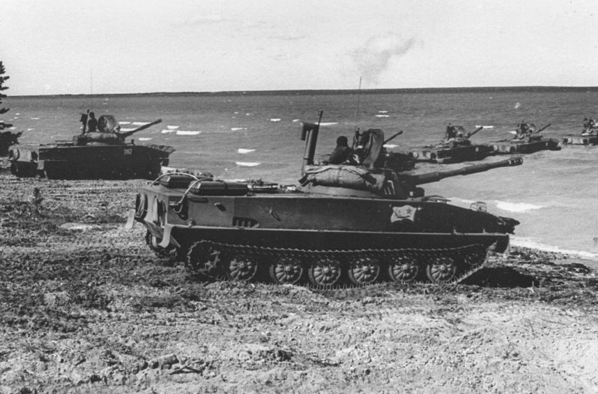 Пт-76б плавающий танк