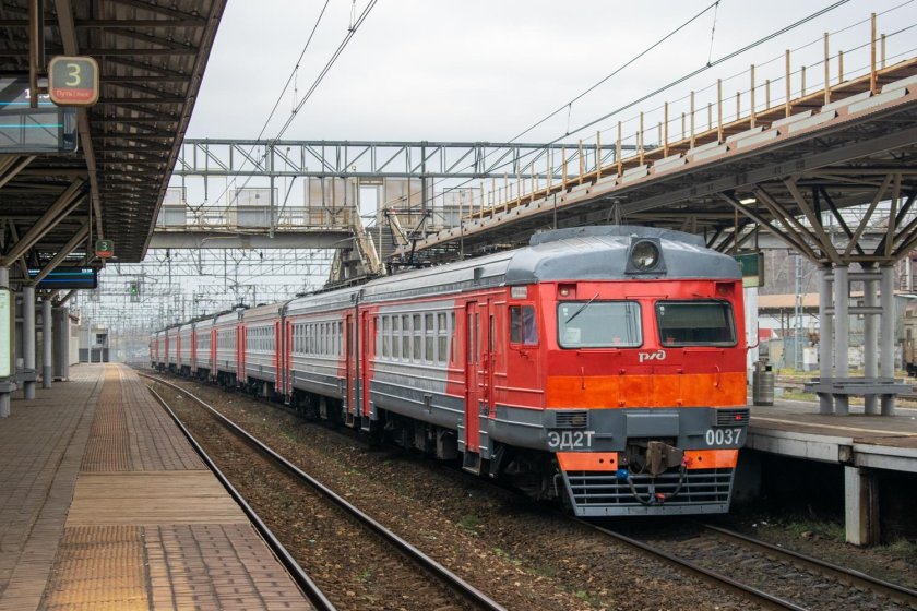 Эд 2 т электропоезд