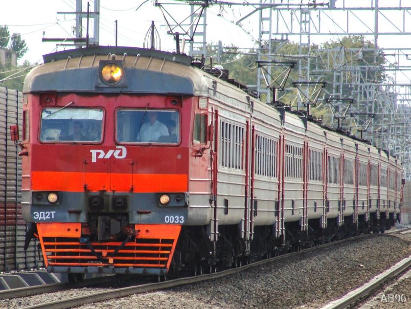 Электропоезд эт 2 м
