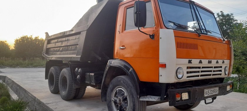 Грузовик камаз 55111