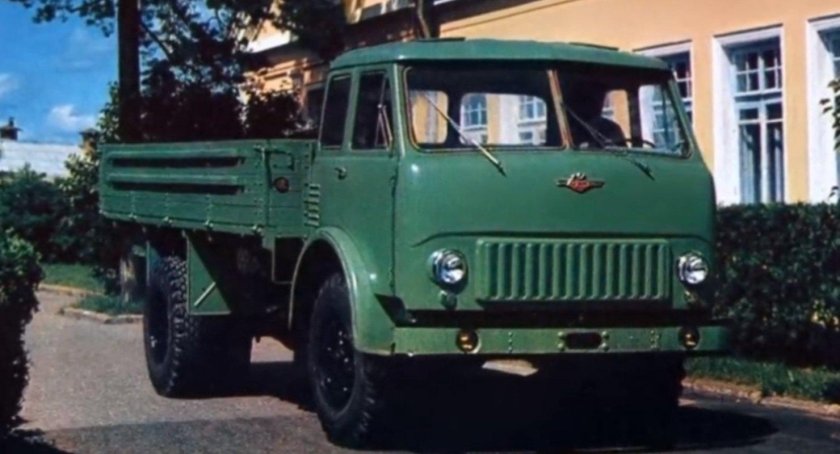 Грузовик маз 500