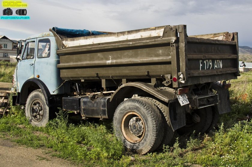 МАЗ-5549 самосвал