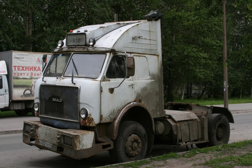 МАЗ 500 тягач