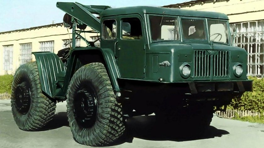 МАЗ-200 автомобиль