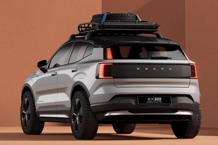 Volvo ex30 cross country