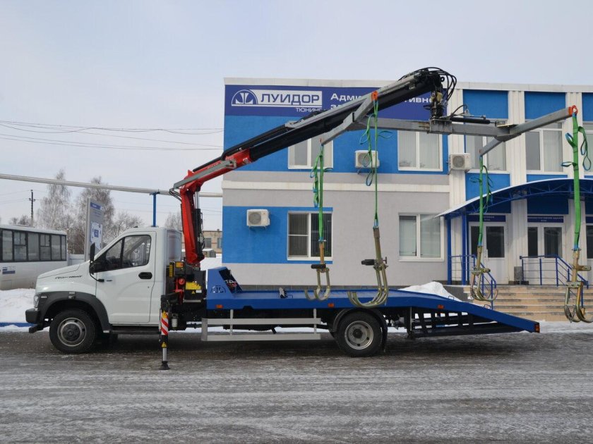 Эвакуатор Некст белый