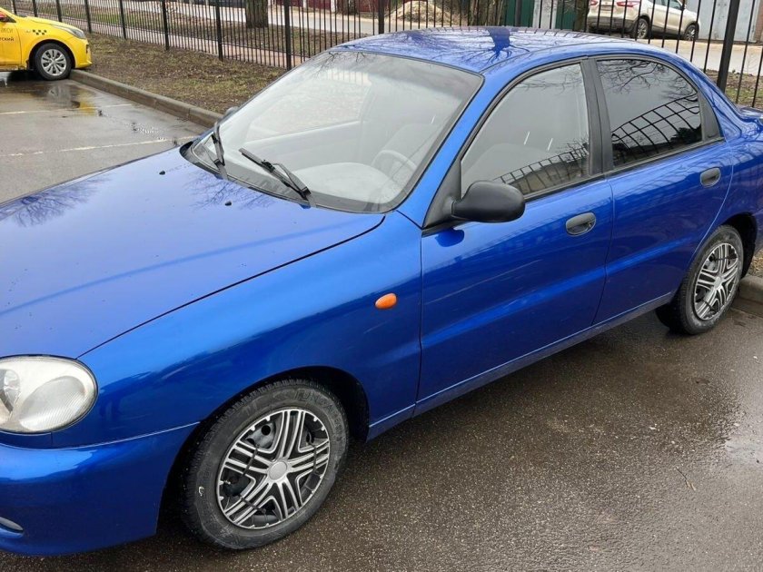 Синий ланос