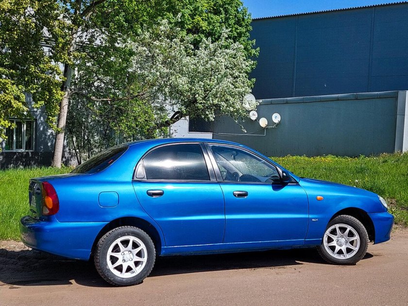Chevrolet lanos 1.5 мт 2011