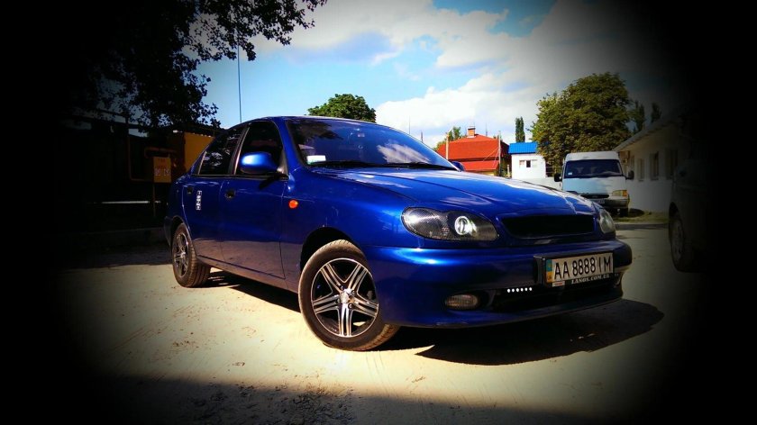 Chevrolet lanos 2010 синий