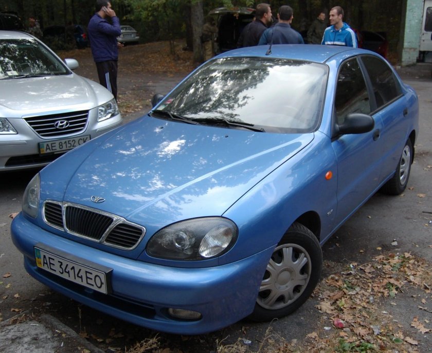 Део Ланос синий