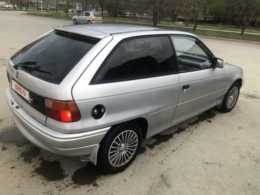 Opel astra 1996 хэтчбек