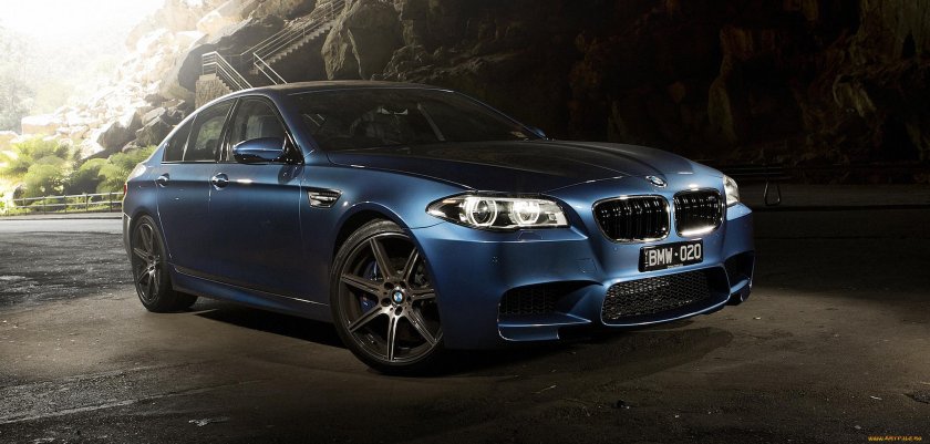 БМВ m5 f10