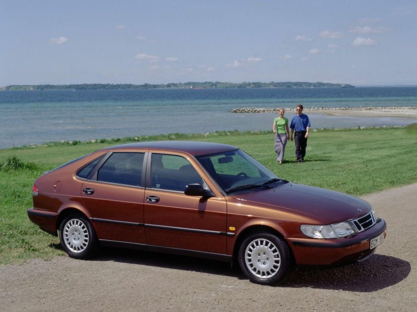 Saab 900 II