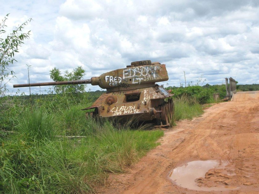 Заброшенный танк т34 в Ленобласти
