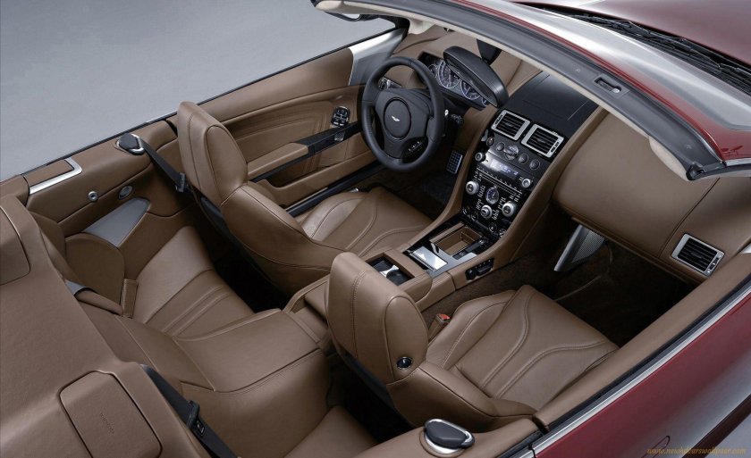 Салон Астон Мартин дбикс