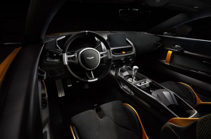 Aston martin vantage 2018