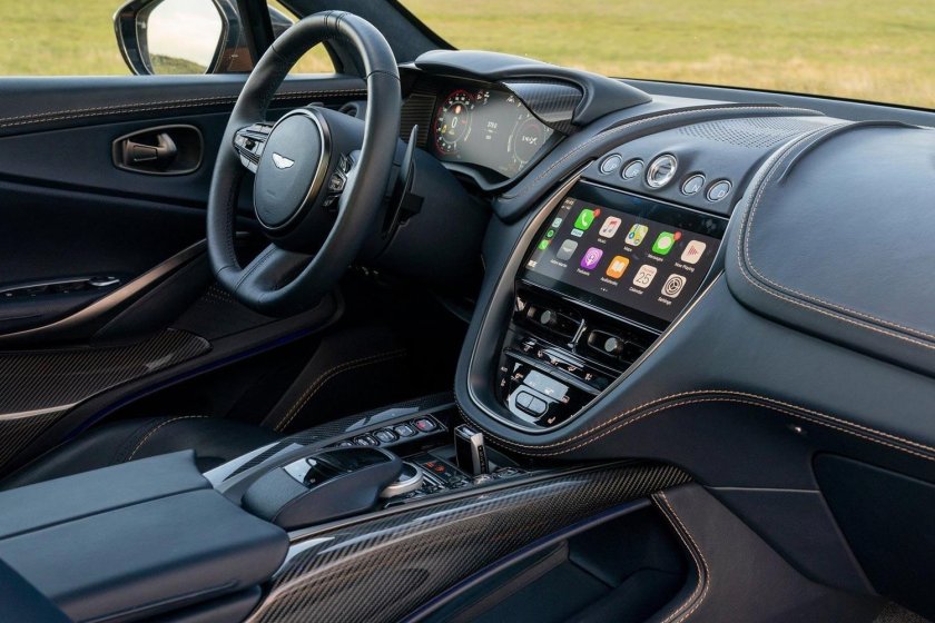 Aston Martin db11 салон