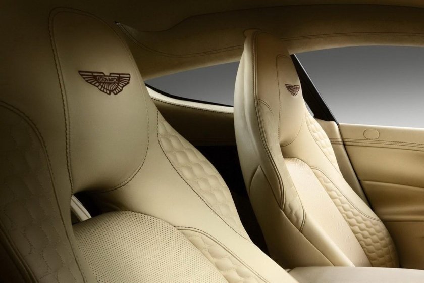 Астон Мартин салон