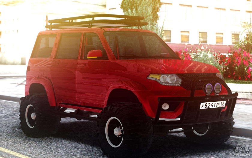 УАЗ Патриот красный