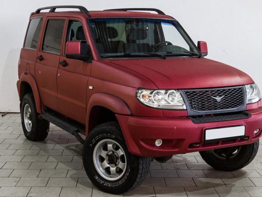 УАЗ Патриот красный