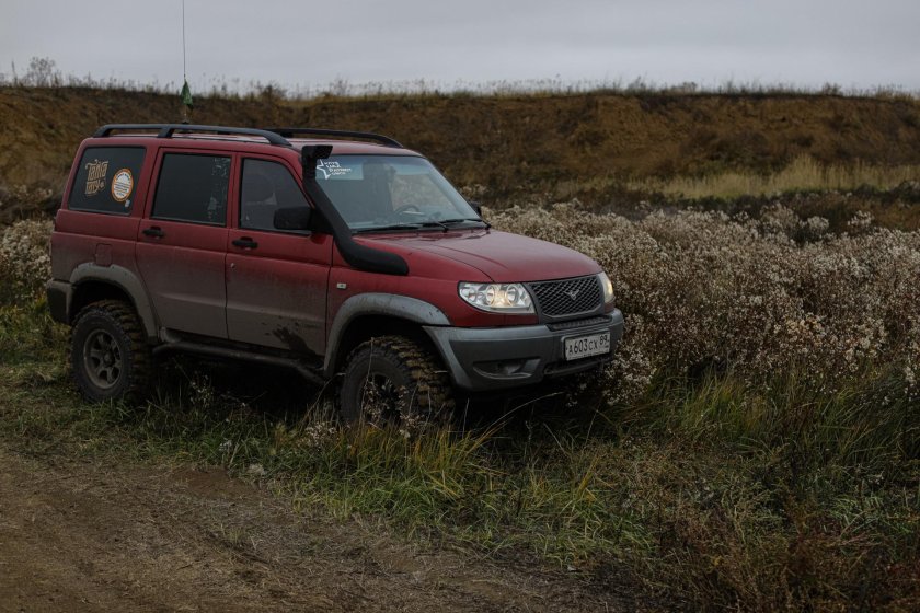 УАЗ Патриот красный