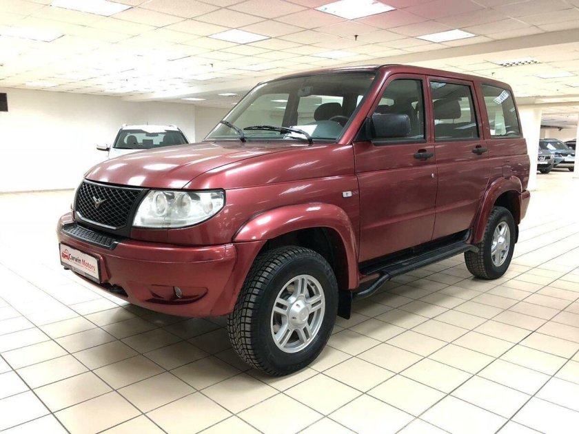 УАЗ Патриот красный