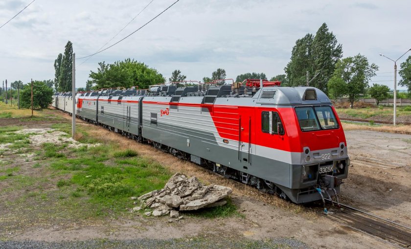 Электровоз «3эс5к-448»