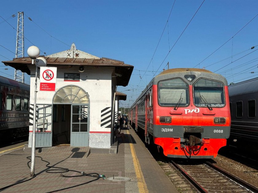 Электропоезд эд 9 м