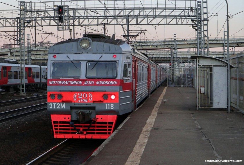 Электропоезд эт 2 м