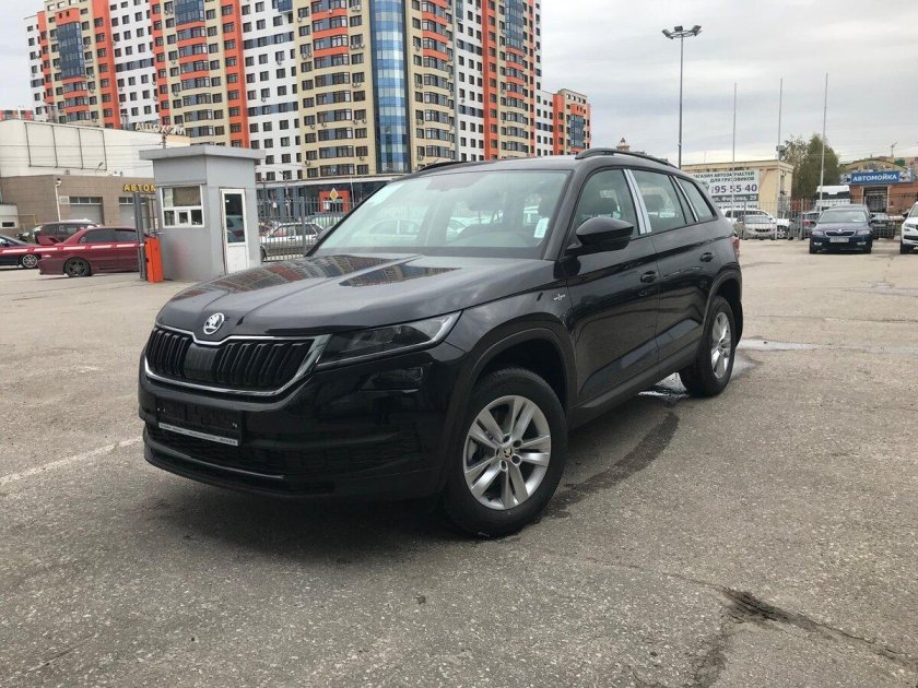 Шкода Кодиак черный