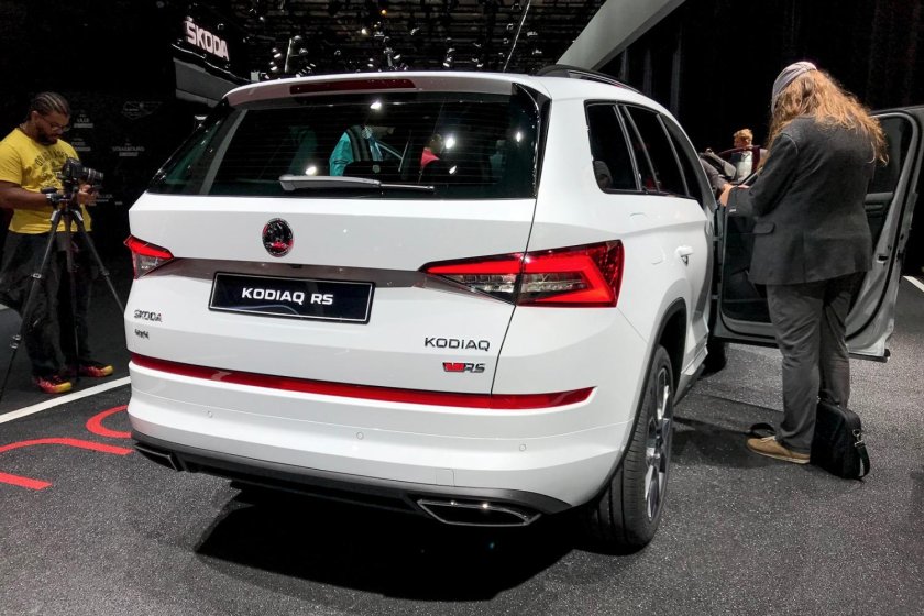Шкода Кодиак сзади
