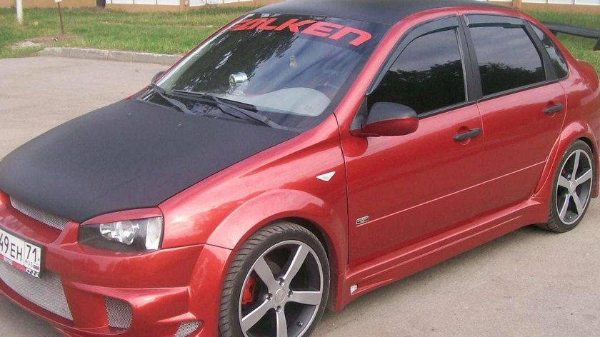 Тюнингованная Лада Калина седан