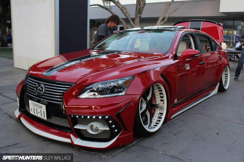 Тюнинговый Лексус