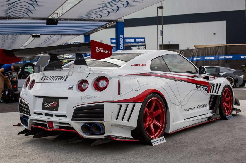 Nissan GTR r35 в обвесе