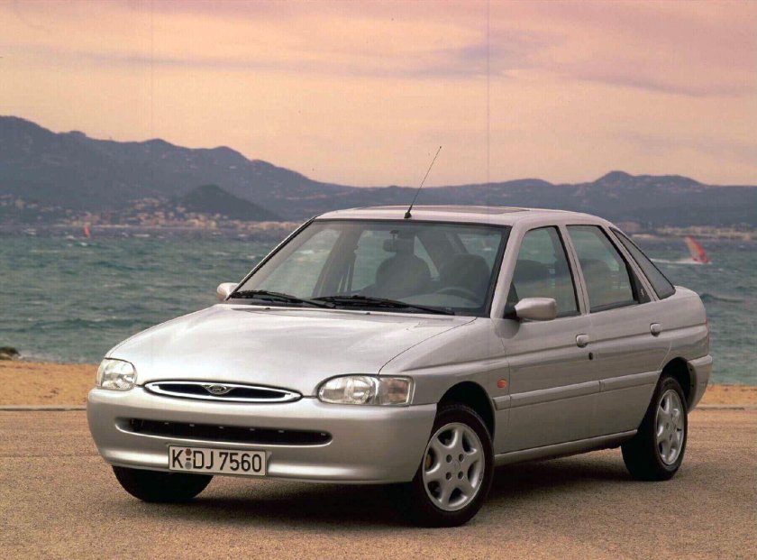Ford Hatchback 1995