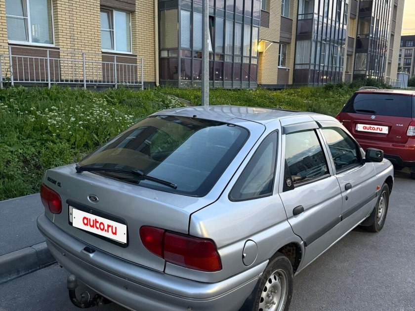 Ford escort v рестайлинг 2