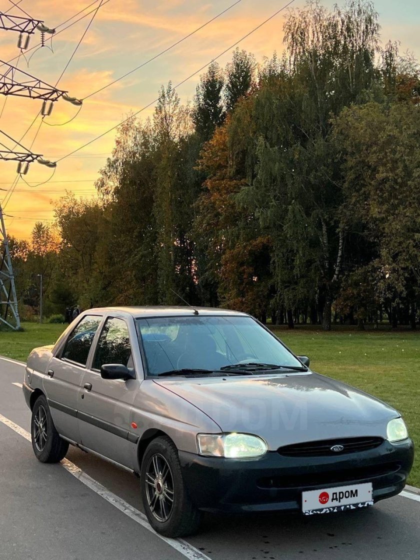 Ford esckort1996 багажник