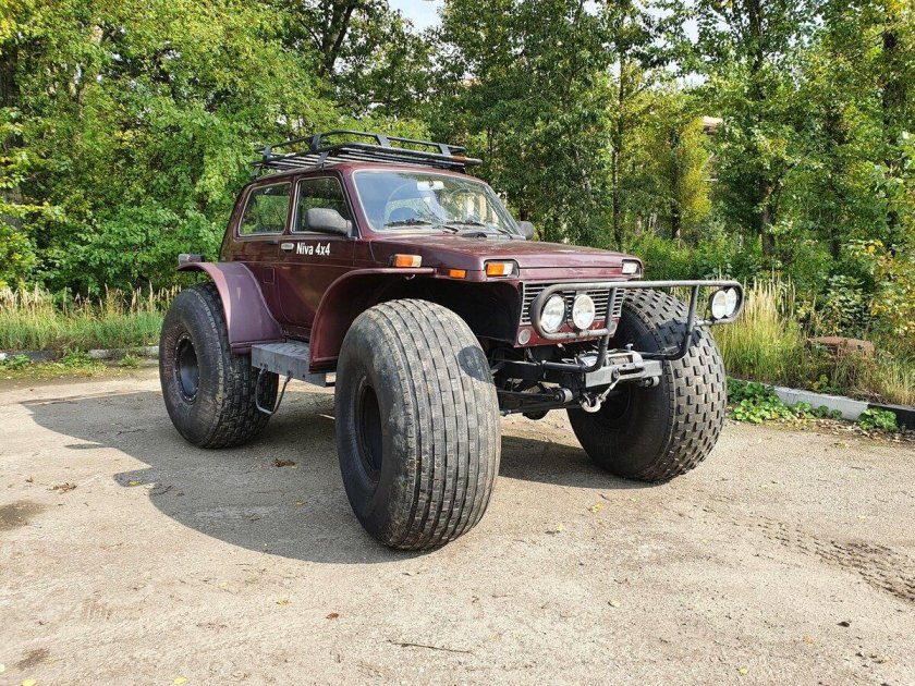 Нива на больших колесах