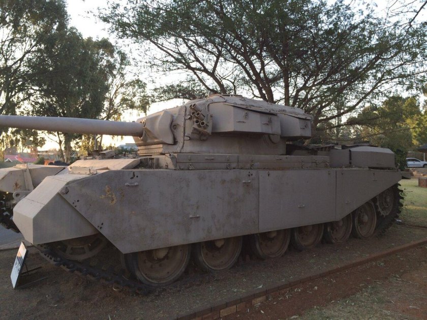 Танк Центурион Олифант