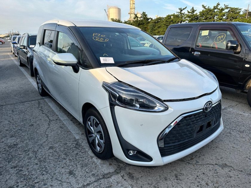 Тойота Сиента 4wd g cuero 2019