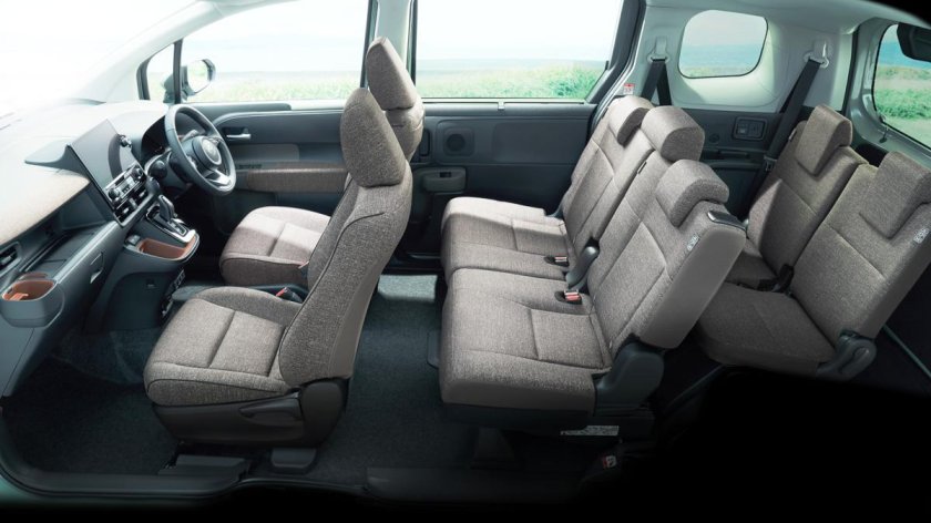 Тойота Сиента 2023