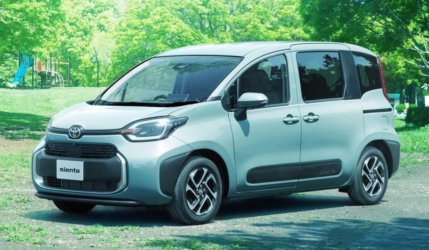 Тойота Сиента 2023