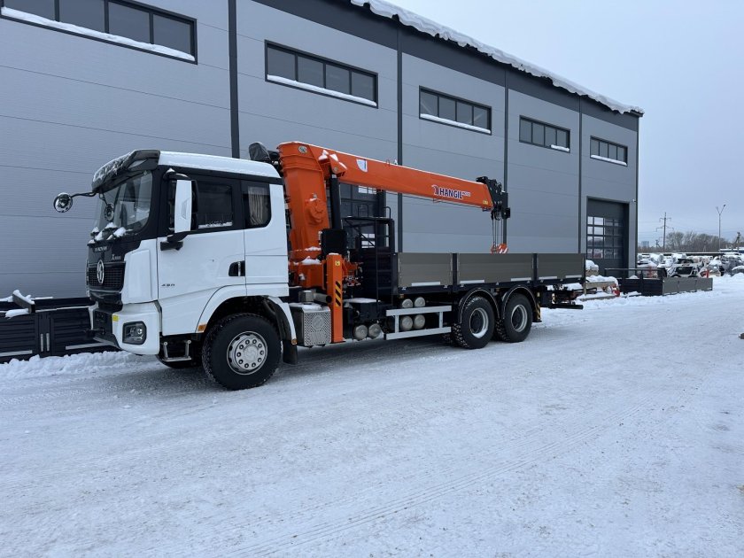 Бортовой shacman 8х4 с кму hangil hgc 1235