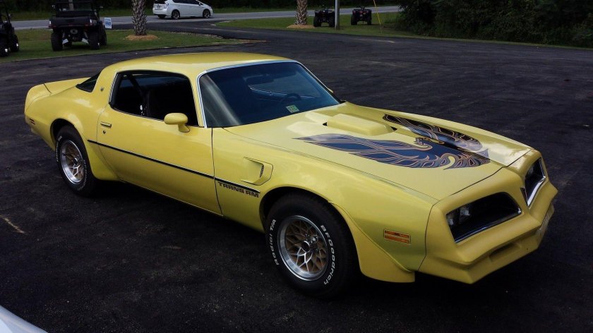 Понтиак Фаерберд 1977