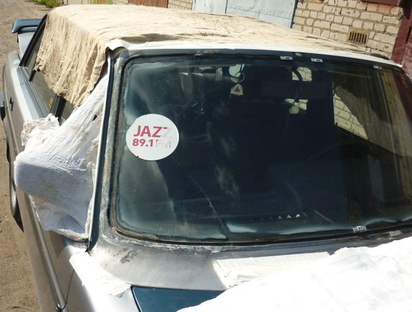 Лобовое стекло Вольво 240