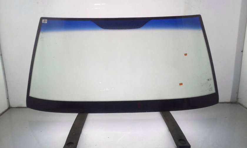 Лобовое стекло