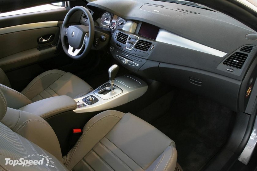 Renault Laguna 3 Coupe салон