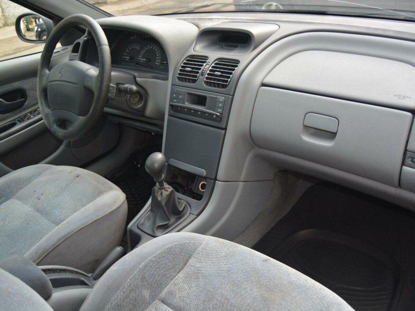 Рено Лагуна 1 салон