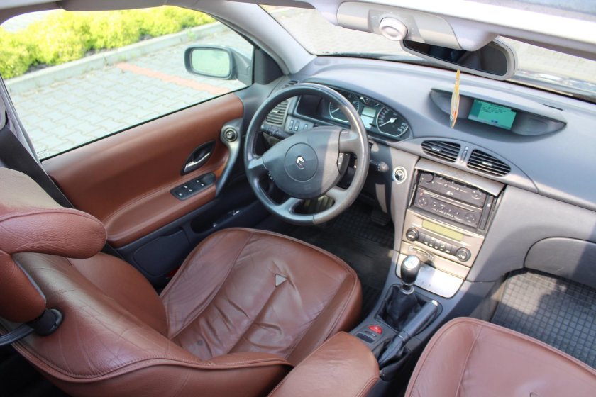 Renault Laguna 2 салон