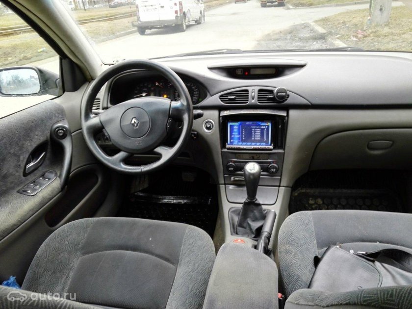 Renault Laguna 2002 салон